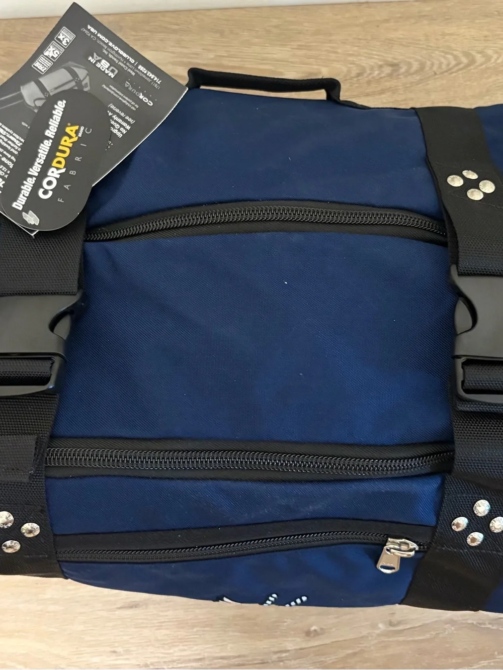 Winged Foot Golf Club Cordura Rolling Duffle NWT Navy Blue